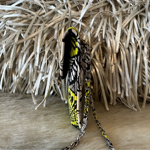 VERA BRADLEY Citron 2014 Mini Cellphone Crossbody Chainlink Yellow Black Floral - Picture 9 of 14